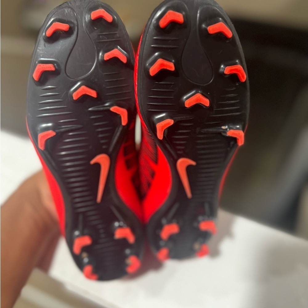 Nike Mercurial Red and Black Cleats - Picture 4 of 5